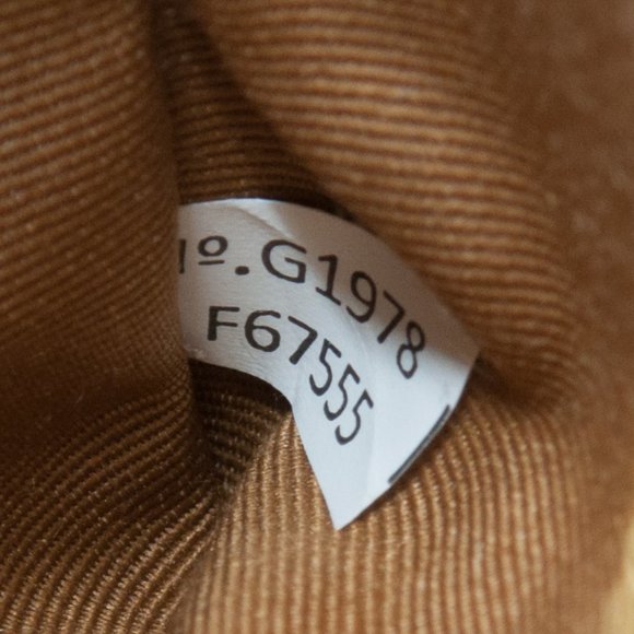 Coach 67555 White corner-zip wristlet NWT - Picture 6 of 8